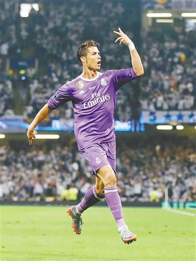 亚历山大狂砍37+6，逼近乔丹传奇！雷霆8连胜，灰熊湖人展开激烈争夺.